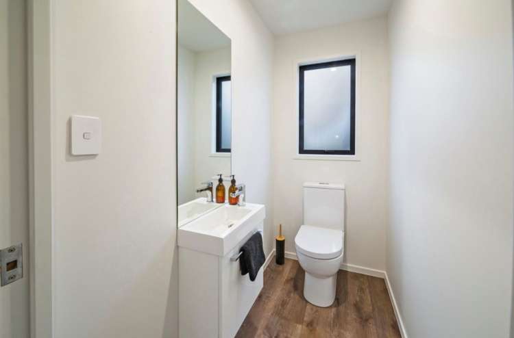 76 Jacks Landing Drive Hamilton Lake_8