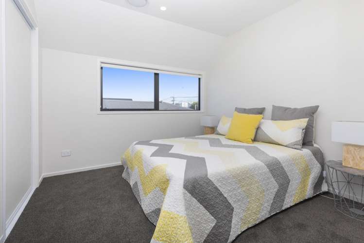 1-2/464 Gloucester Street Linwood_20