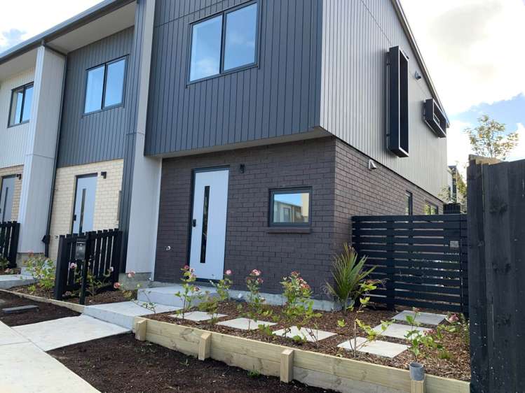1/470 West Coast Road Glen Eden_0