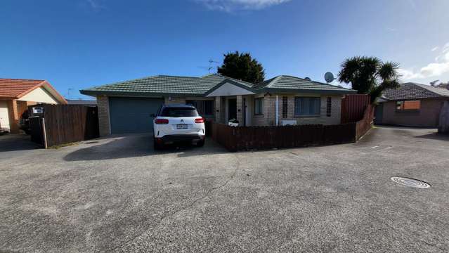 13 Yang Place Papakura_1
