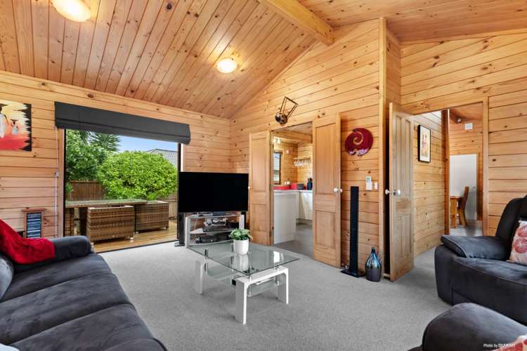 7 Prestwick Place Wattle Downs_1