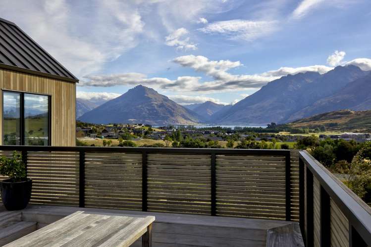 4 McKellar Drive Jacks Point_24