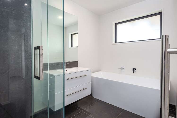 9 Leader Street Marshland_12