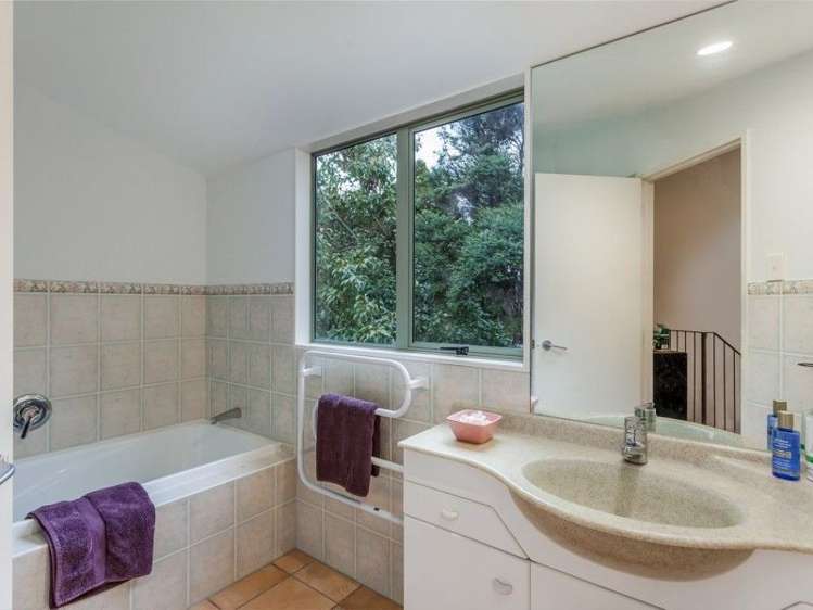 81 Tanekaha Road Titirangi_13