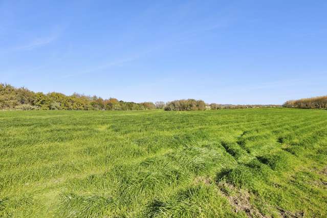 Weavers Crossing Road Huntly_2