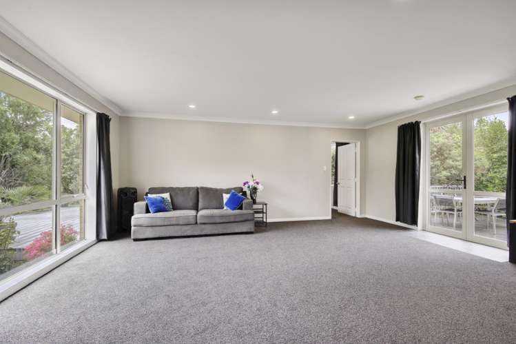 43 Bruces Road Sefton_14