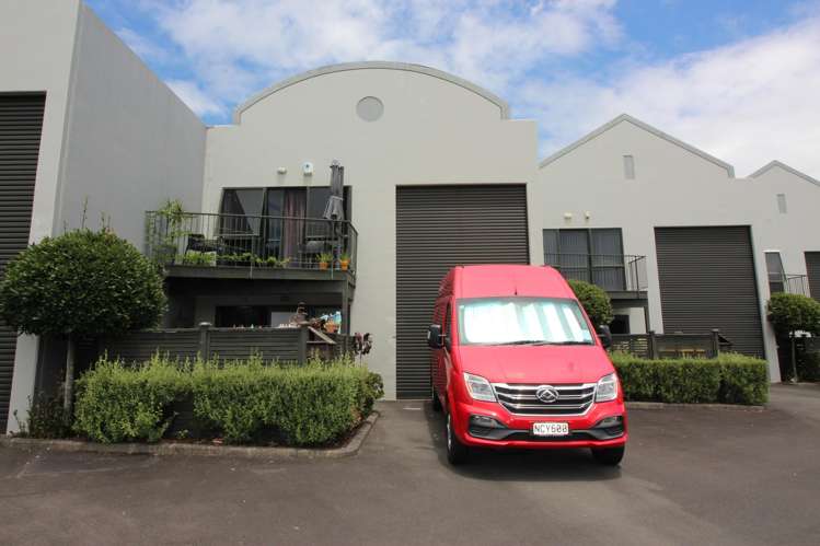 26/6 Airborne Road_0