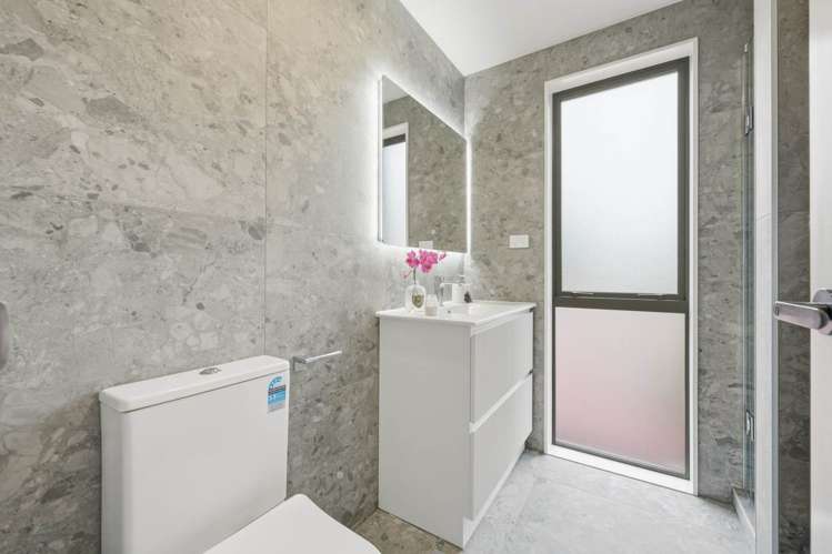 1/7 Cindy Place Pakuranga_9