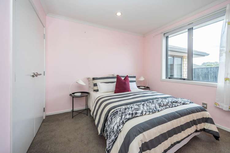 4 Cabourne Drive Glenview_13