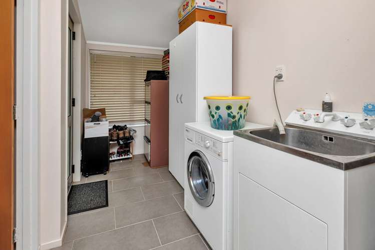 5B Robin Hood Place Onerahi_16