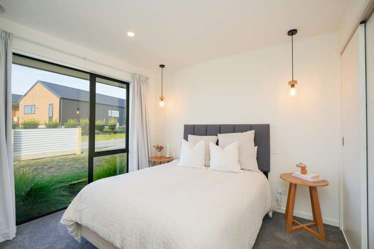 6 Chatham Rise Seaward Bush_22