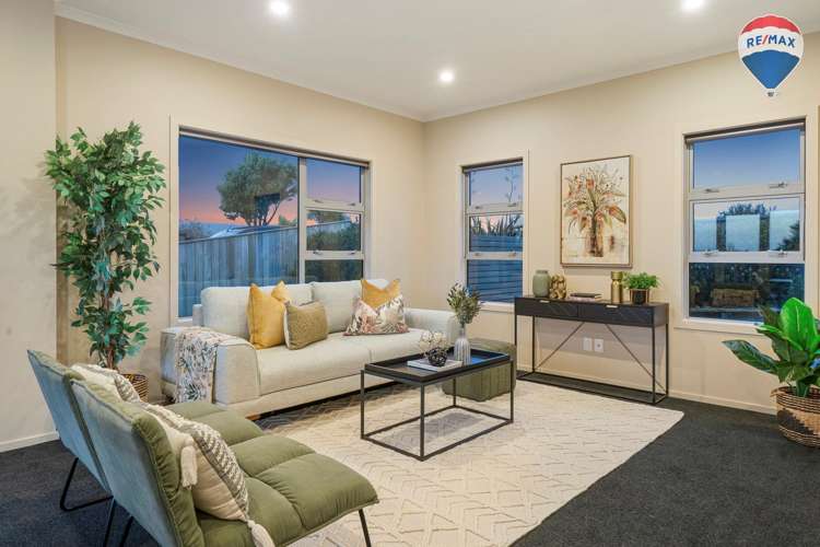 137 Endeavour Drive Whitby_5