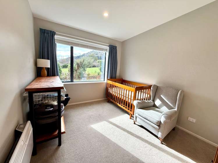  13 Matuku Lane Heathcote Valley_16
