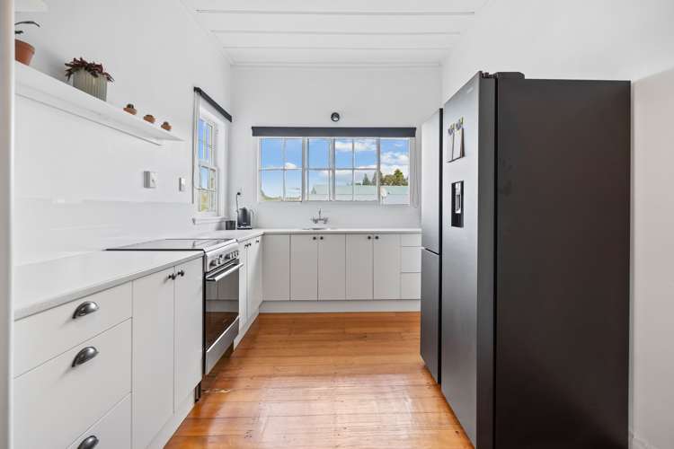 36 Great North Road Kamo_11