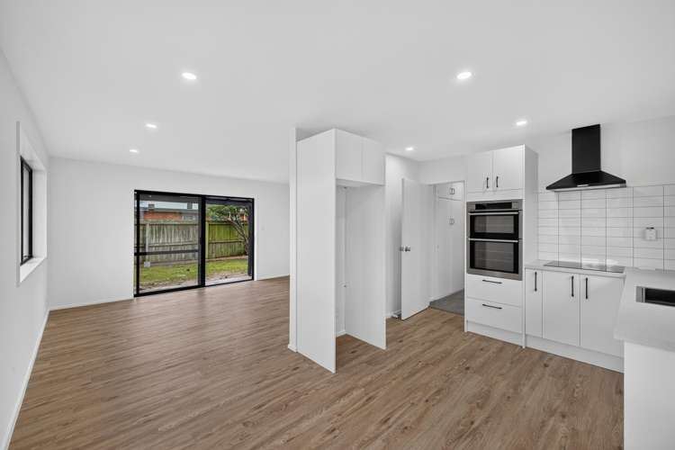 2/63a Mackworth Street Woolston_5