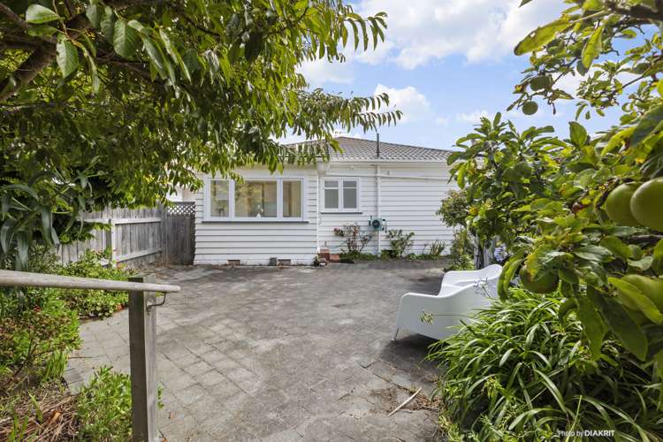 17 Bentinck Avenue Strathmore Park_7