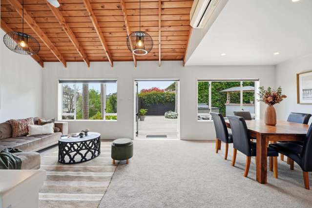2/8 Rossmore Terrace Murrays Bay_3