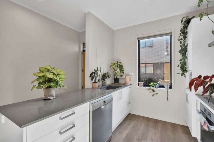 2 Kerewhenua Crescent Hobsonville_13