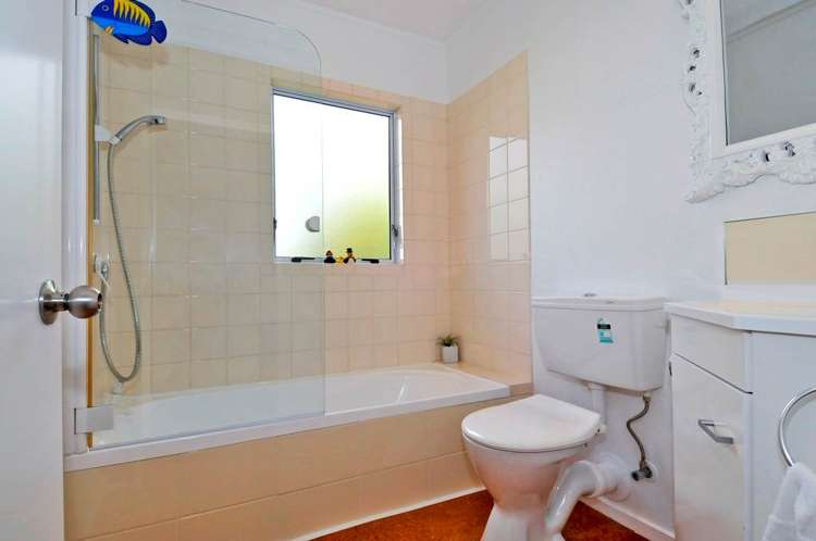 253 Royal Road Massey_13