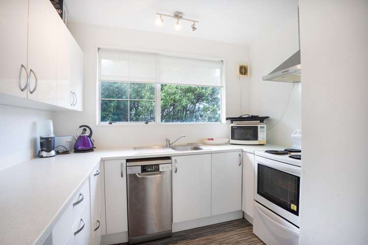 6 Cyril Way_3
