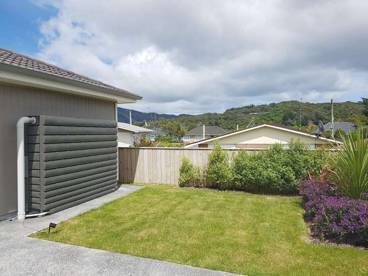11 Henrietta Maxwell Grove Wainuiomata_4