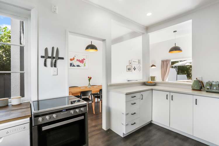 2/18 Reid Road New Lynn_4