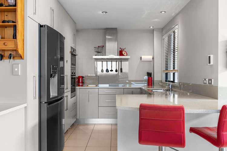 3/228 Grange Road Otumoetai_3