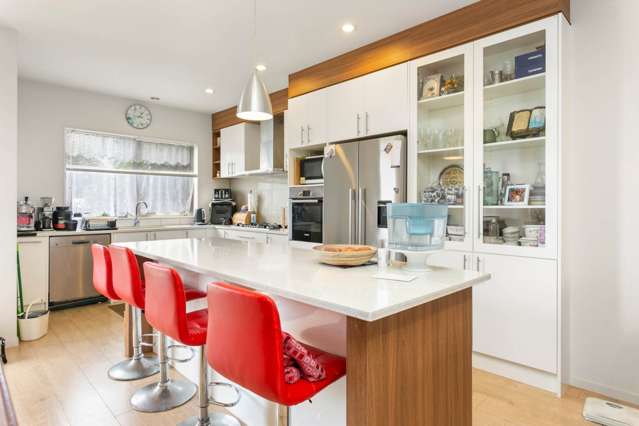 15 Rosewell Crescent Flat Bush_1