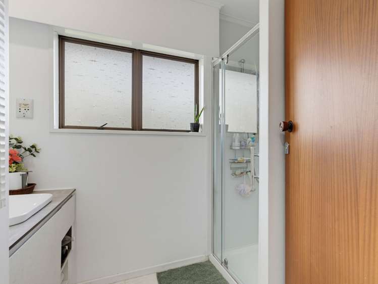90a Cook Street Hamilton East_13