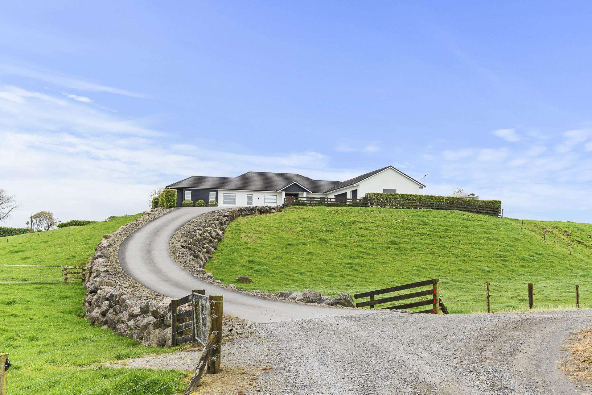 953 Upland Road Egmont Village_0