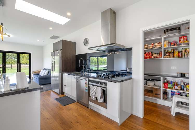 91 Mika Way Lorneville_5