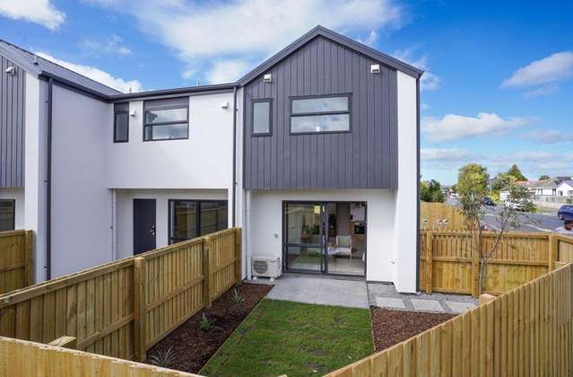 Two-Bedroom Townhouse in Prime Riccarton Location for Rent