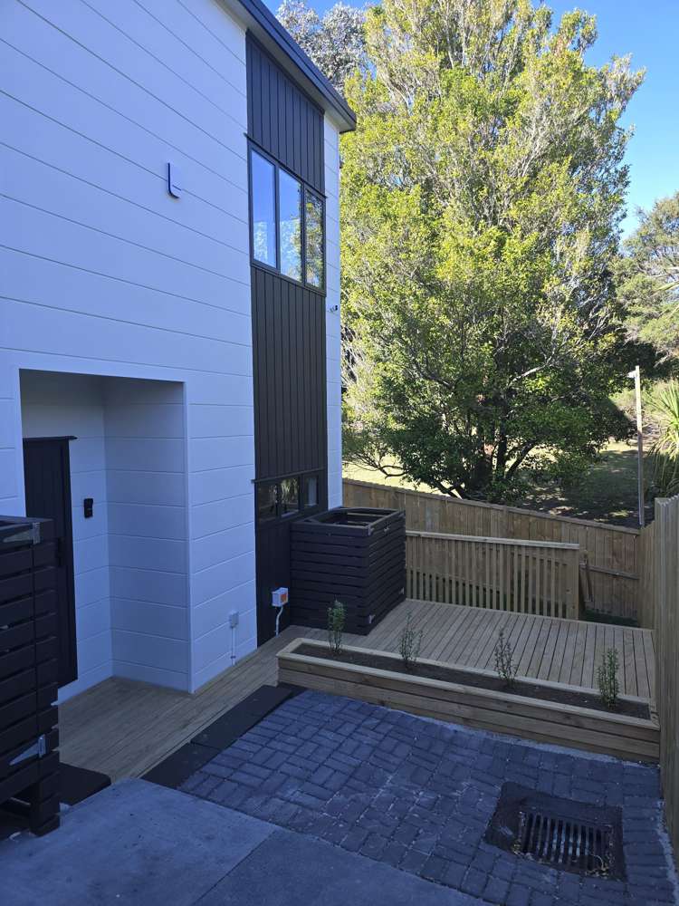 6/6 SEALY ROAD_0