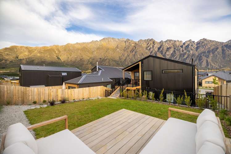 18 Grain Close Jacks Point_23