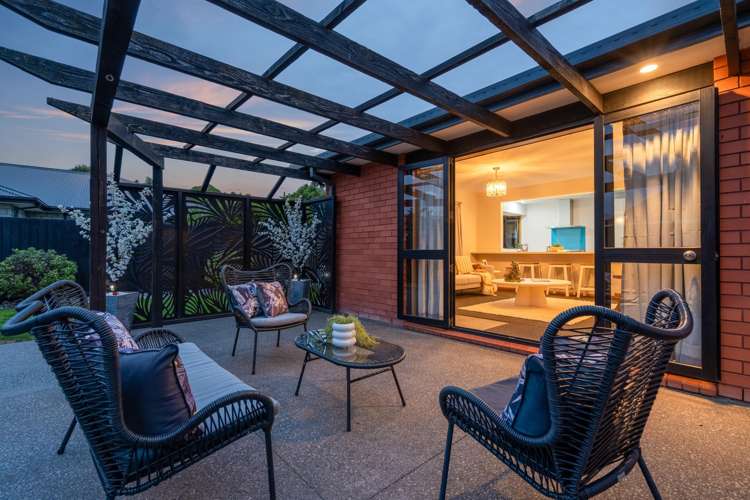 81 Chartwell Street Burwood_4