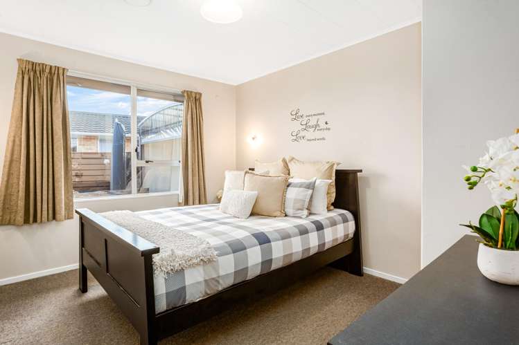 32 Brightwater Crescent Totara Park_11