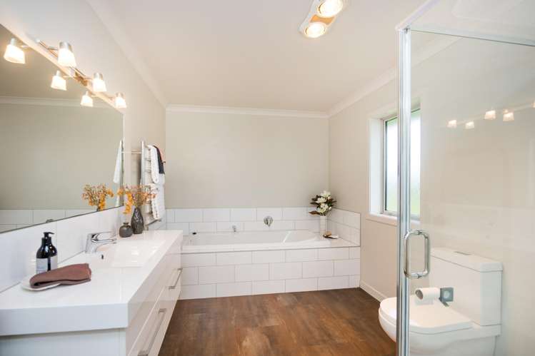 75 Reid Line West Feilding_26