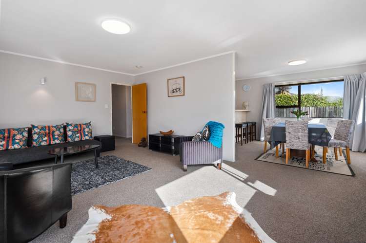 35b Holland Street Glenholme_5