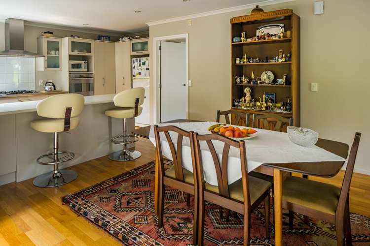 15 Te Puia Drive Aotea_7