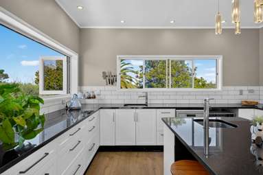 873 Waitakere Road_3
