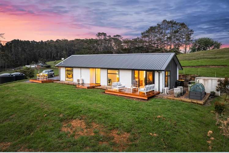 325 Hepburn Creek Road Warkworth_16