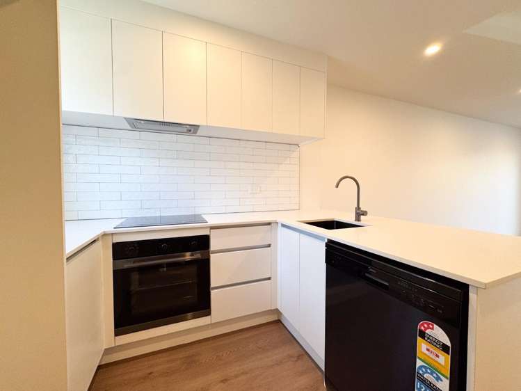 4/12 Molley Green Place 10044_4