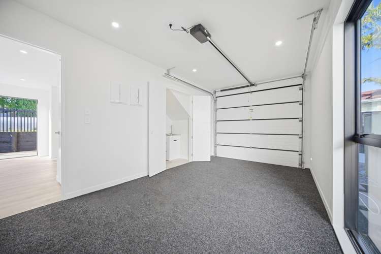 16A & 16D Madison Place Forrest Hill_22