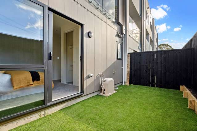 4 & 5/21 Erima Avenue Pt England_1