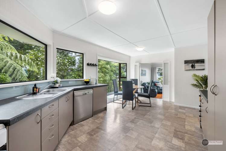 4 Wairere Road Belmont_5