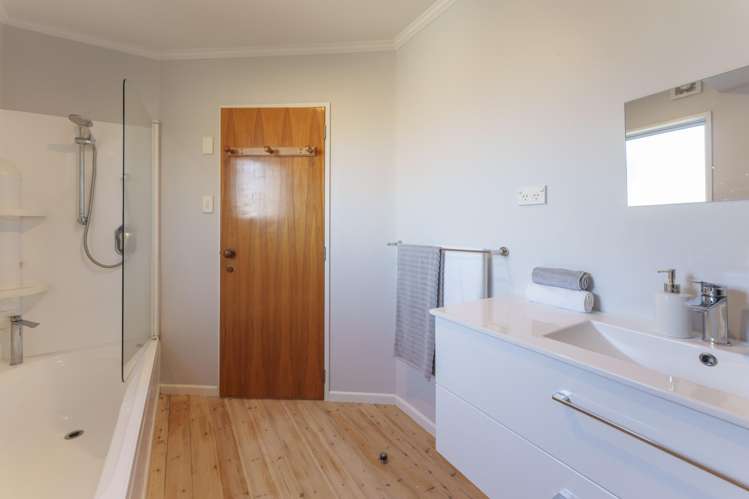 58 Momorangi Crescent Redwood_22