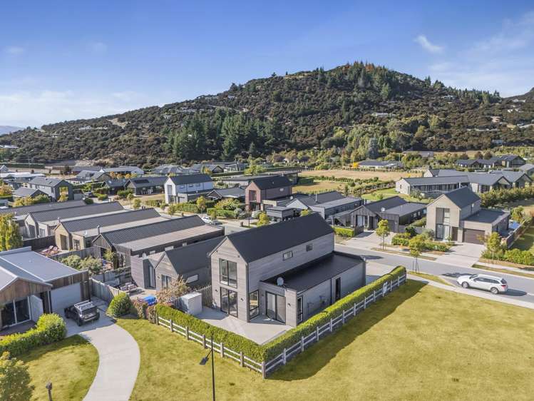 1 Glen Dene Crescent Wanaka_17
