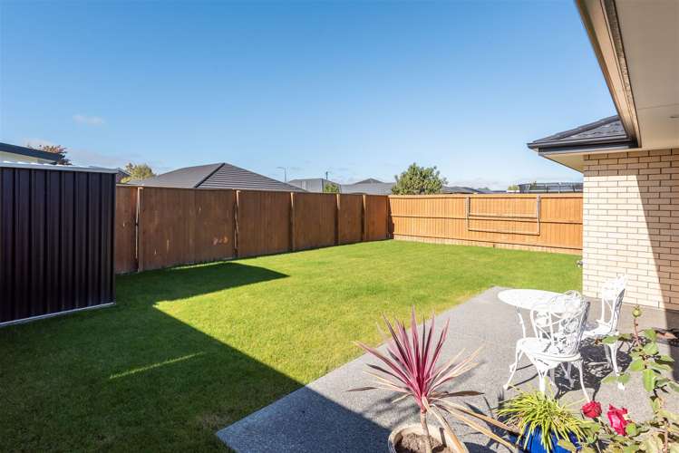 14 Shrimpton Avenue Woodend_6