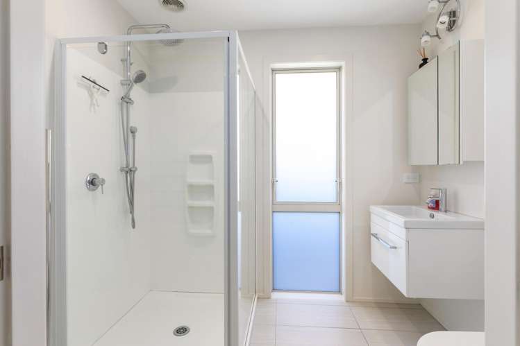 66 Cedarwood Street Woodridge_6