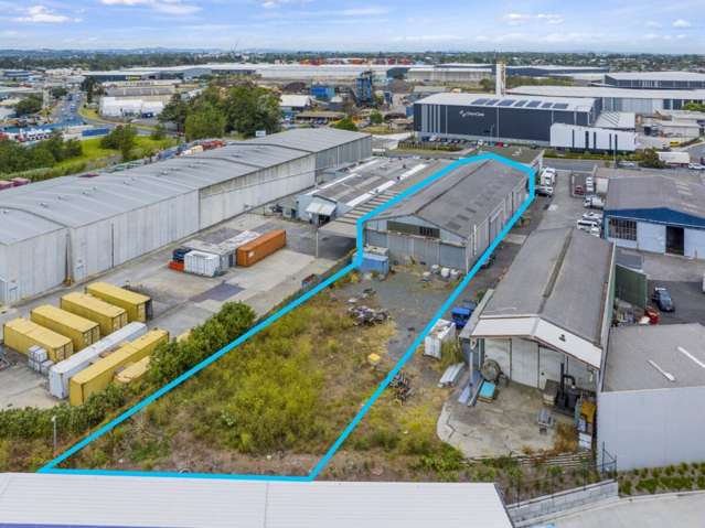 Heavy Industrial Powerhouse - Gantry Cranes & Yard